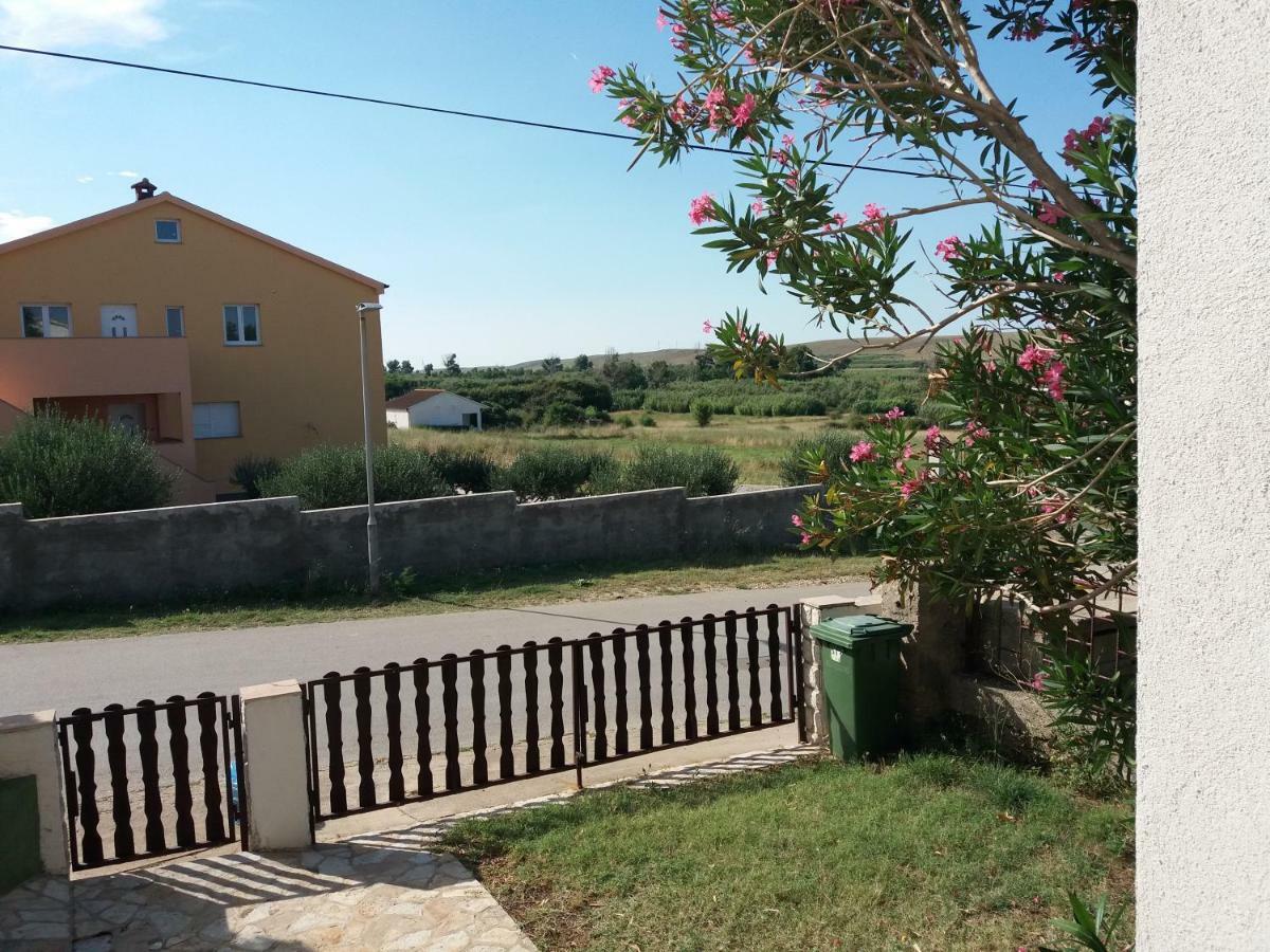 Apartman Nona Povljana Exterior foto